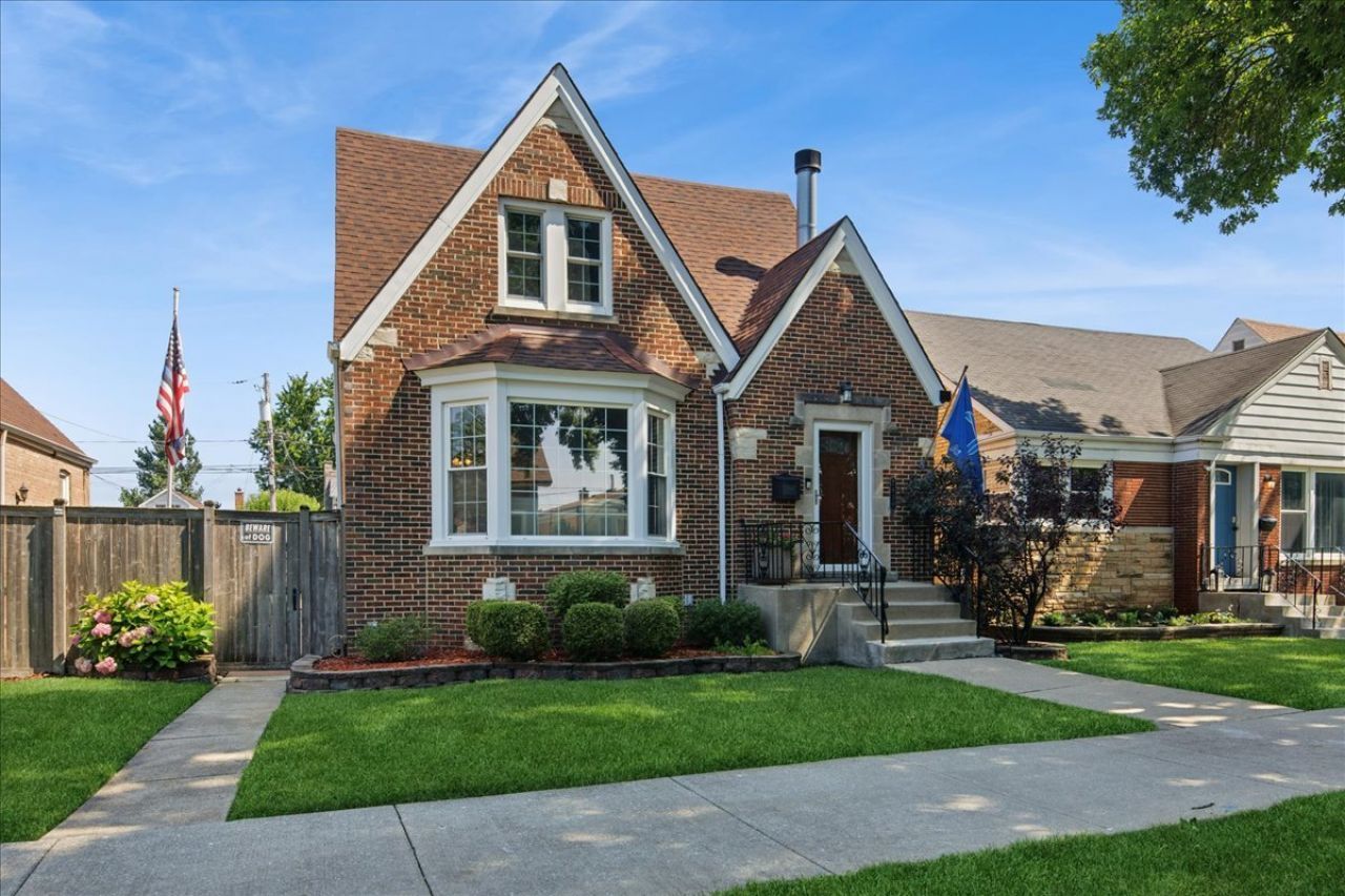 7620 W Rascher Avenue, Chicago, IL 60656 Main Photo