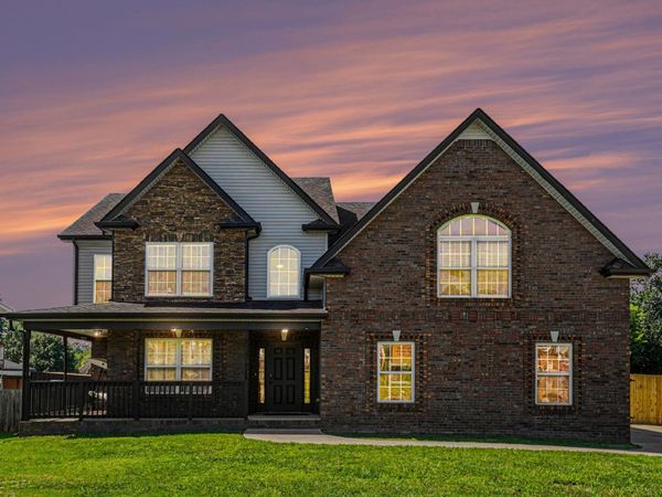 1532 Hattie Ln, Clarksville, TN 37042