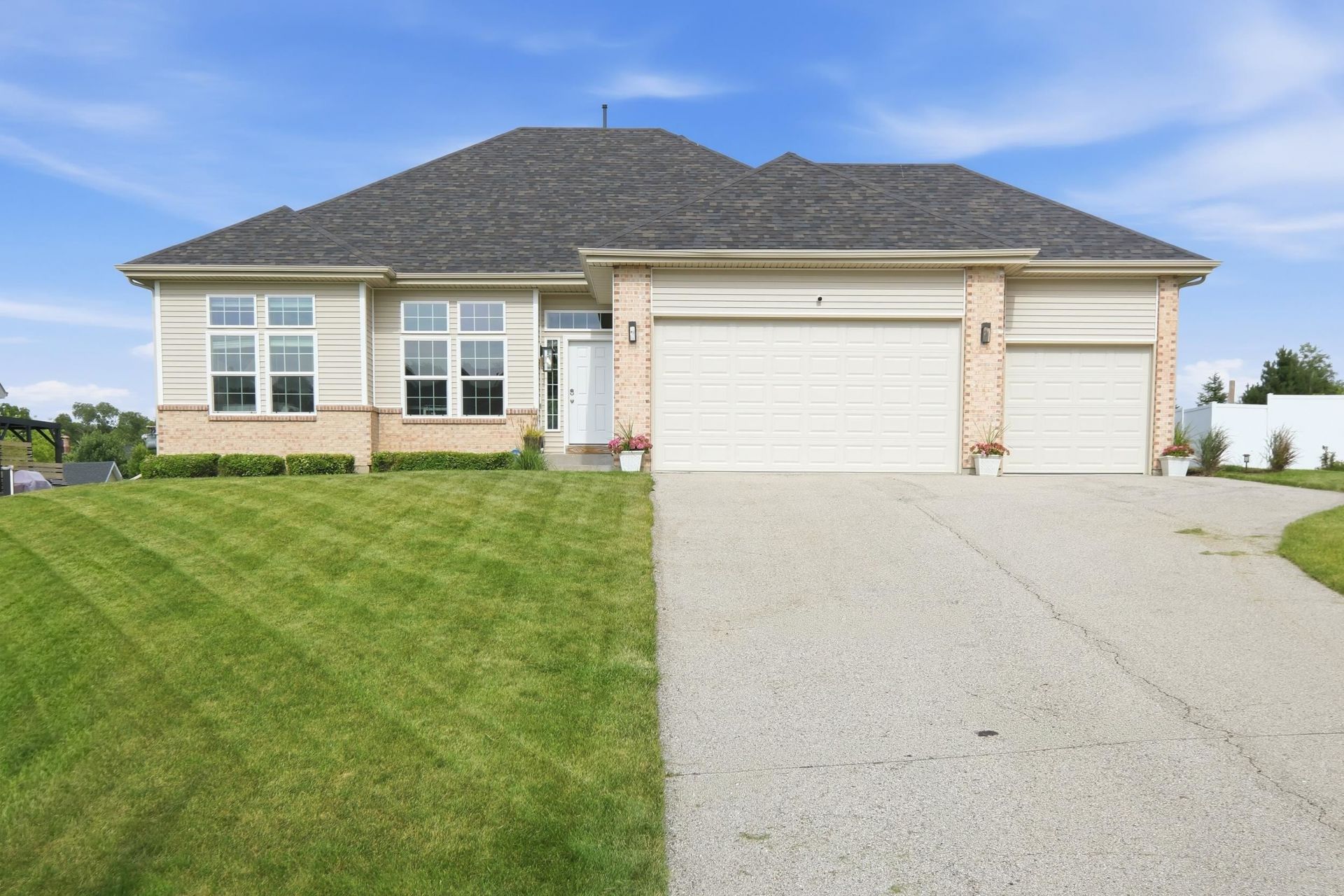 11326 N Crestwood Drive, Edgerton, WI 53534 Main Photo