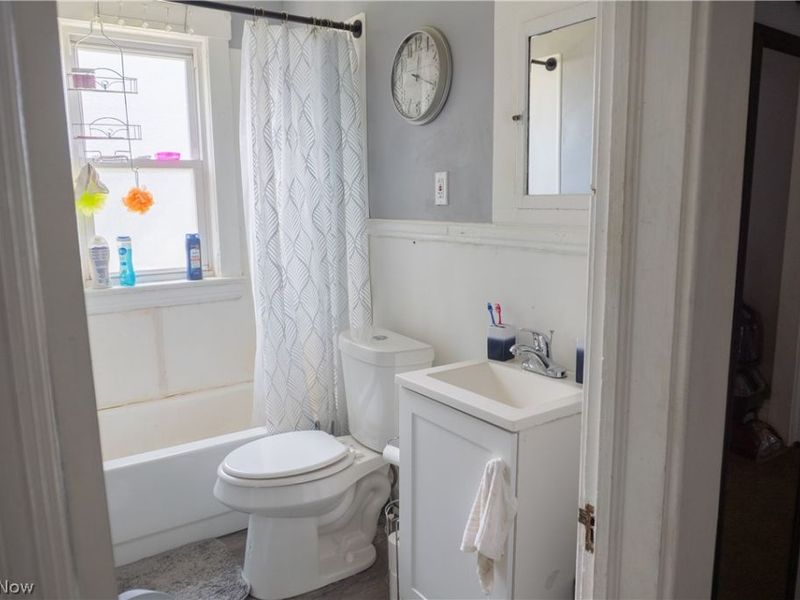 1245 E 113th Street , Cleveland, OH 44108 Photo 10