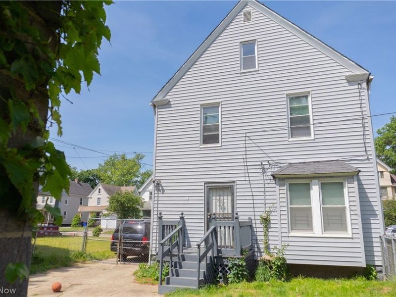 1245 E 113th Street , Cleveland, OH 44108 Photo 2