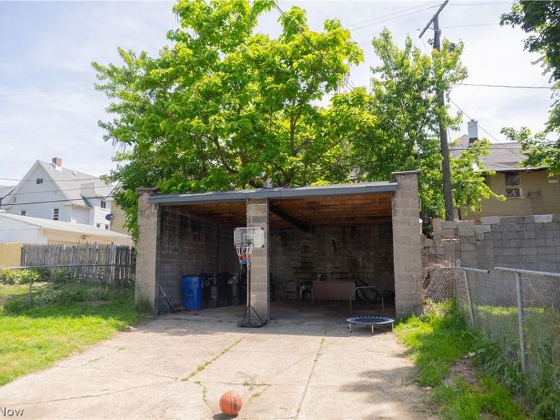 1245 E 113th Street , Cleveland, OH 44108 Photo 3