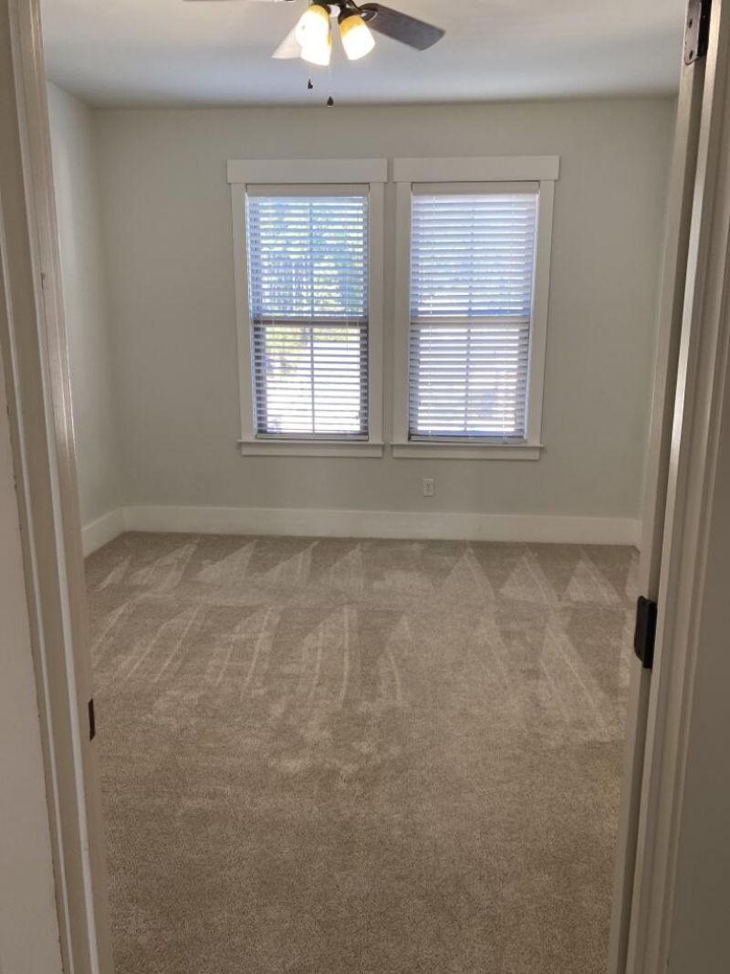 250 Oak Park Street Photo 11