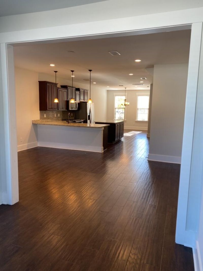 250 Oak Park Street Photo 9