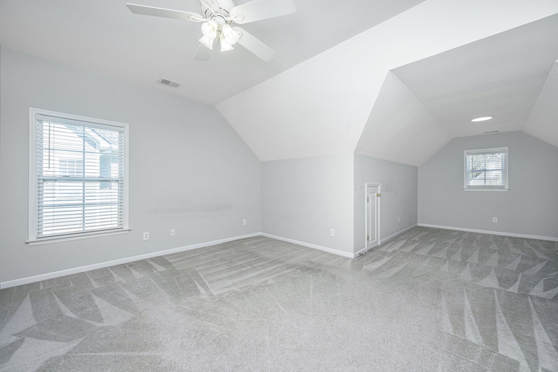 111 Foxglove Avenue Photo 22