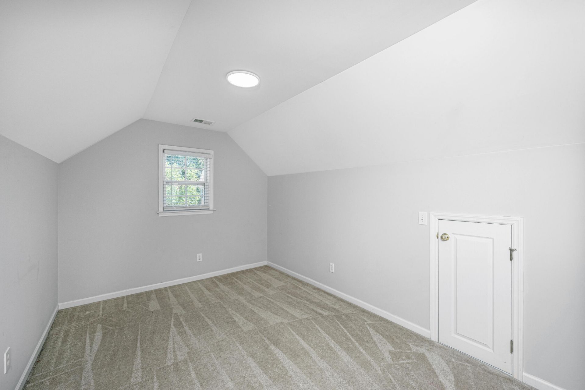 111 Foxglove Avenue Photo 23