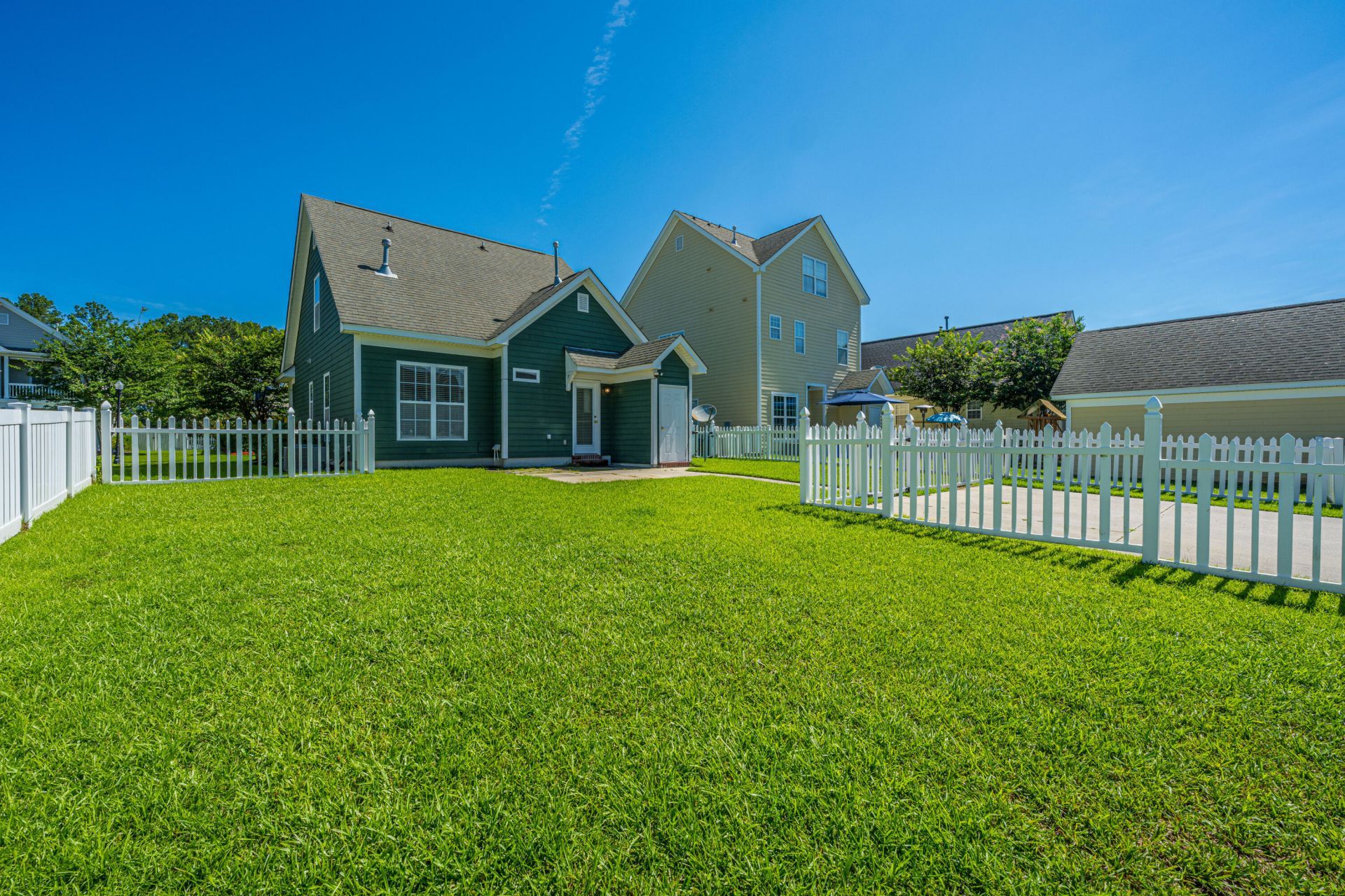 111 Foxglove Avenue Photo 32