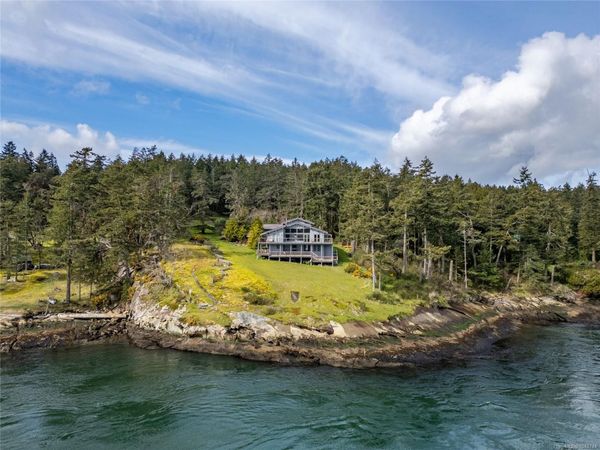 379 Mary Ann Point Rd , Galiano Island, BC V0N 1P0
