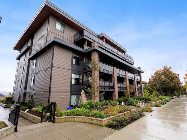 147 Haliburton St , Unit #103, Nanaimo, BC V9R 4V9