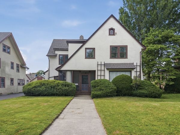 38 Oxford Street, Springfield, MA 01108