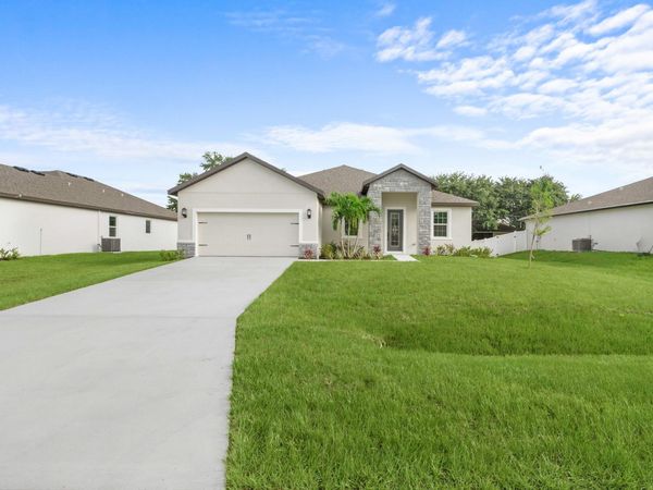 7876 104th Avenue, Vero Beach, FL 32967