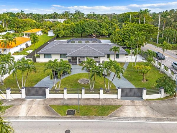 551 SW 127th Ave , Miami, FL 33184