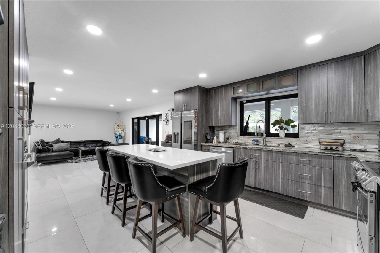 551 SW 127th Ave , Miami, FL 33184 Photo