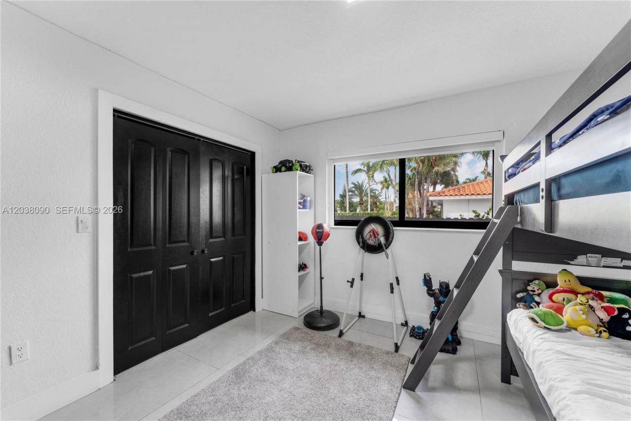 551 SW 127th Ave , Miami, FL 33184 Photo