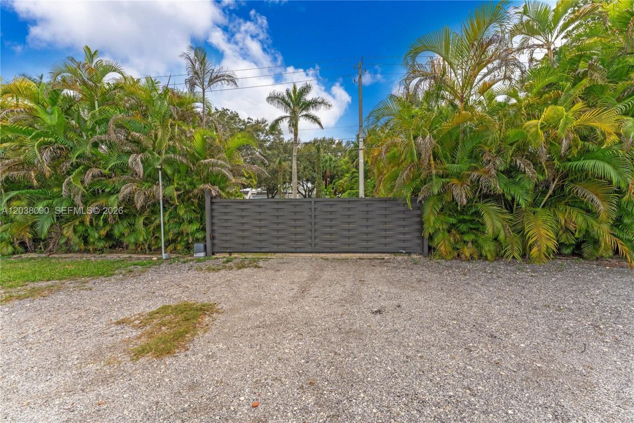 551 SW 127th Ave , Miami, FL 33184 Photo