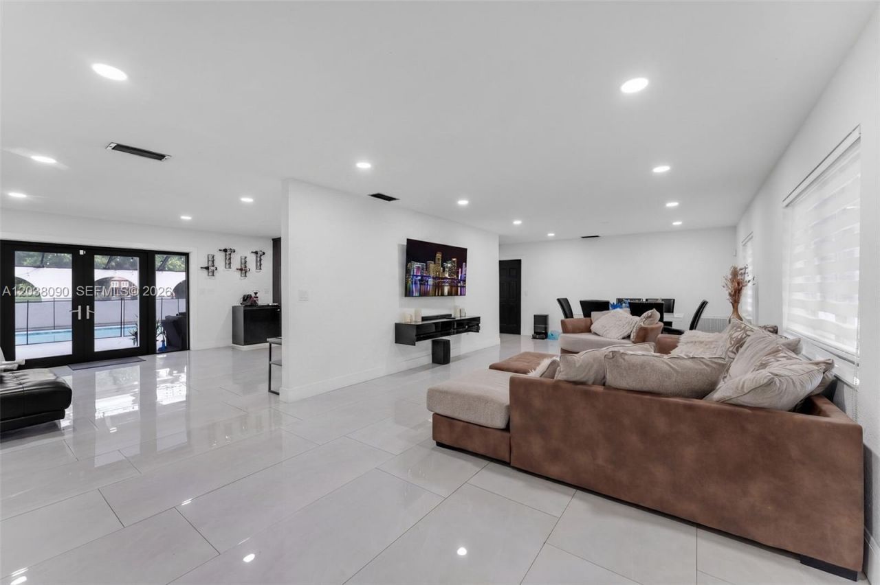 551 SW 127th Ave , Miami, FL 33184 Photo
