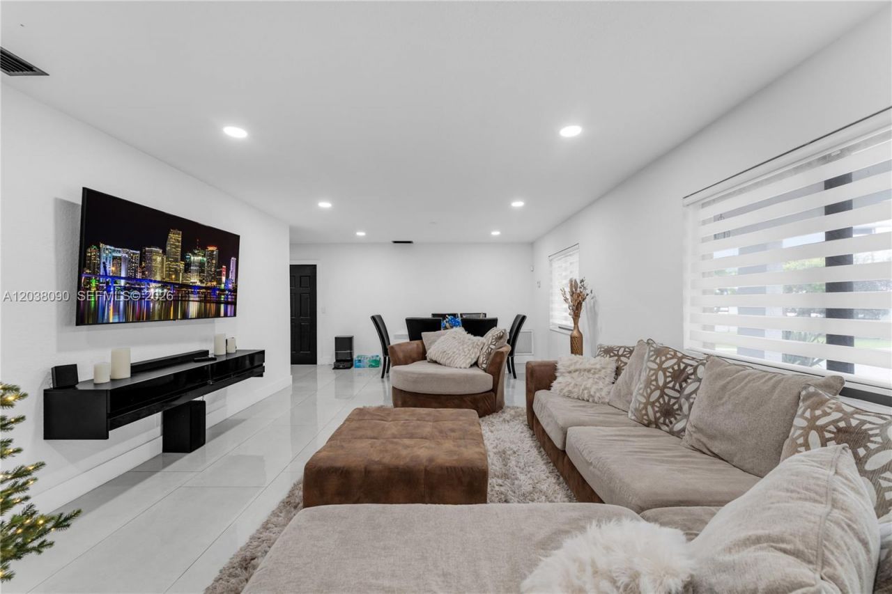 551 SW 127th Ave , Miami, FL 33184 Photo