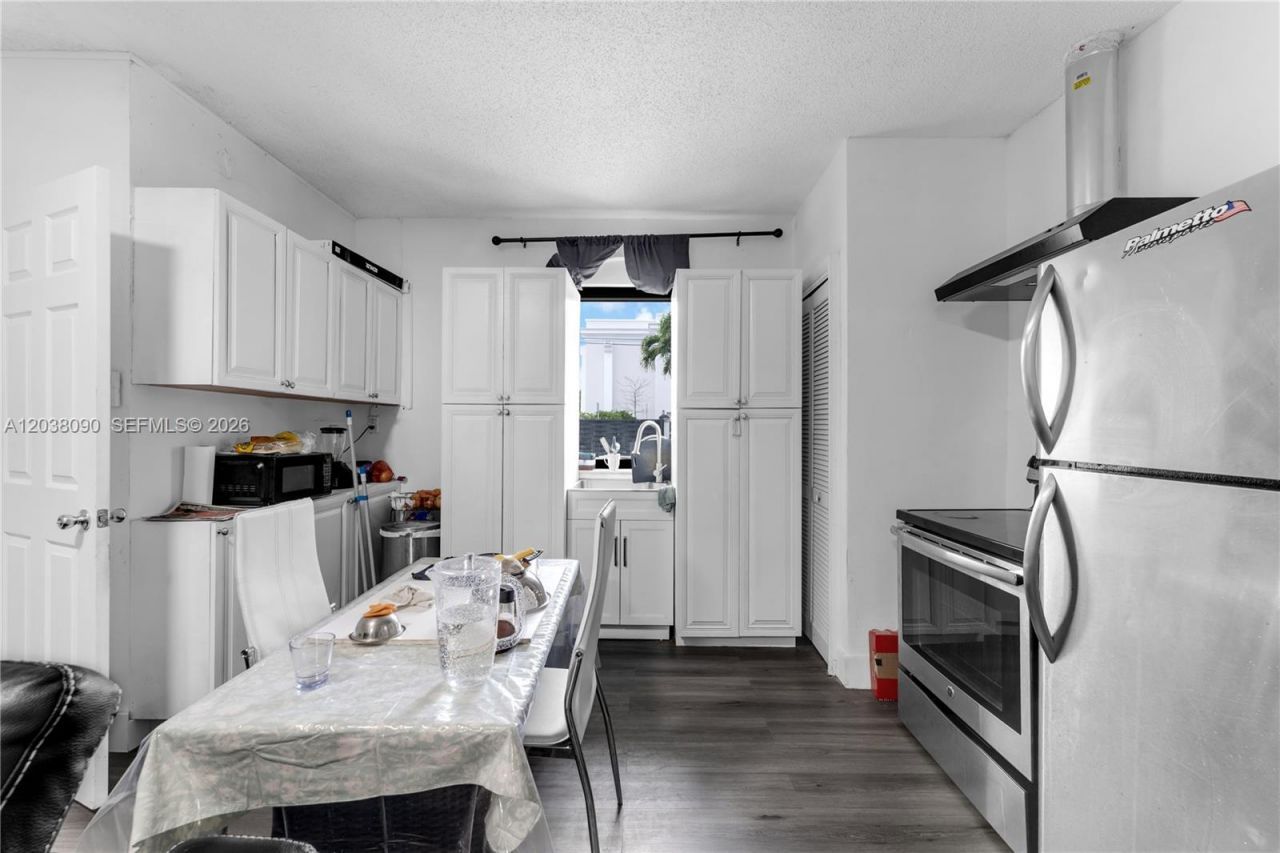 551 SW 127th Ave , Miami, FL 33184 Photo