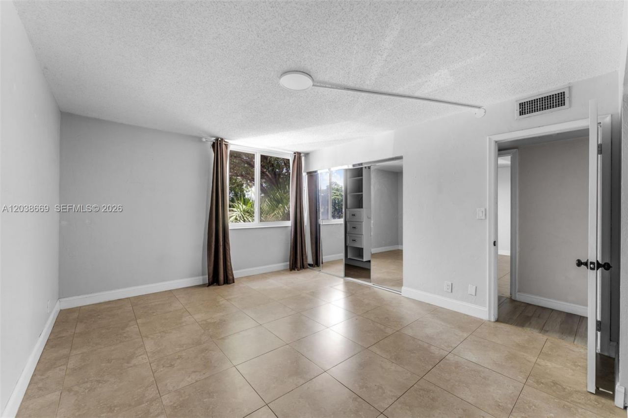 9001 SW 77th Ave , Unit C202, Miami, FL 33156 Photo