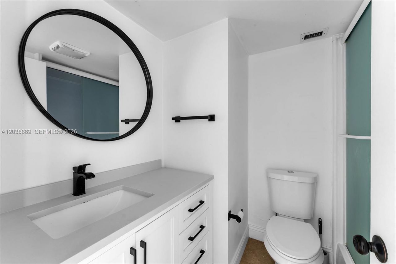 9001 SW 77th Ave , Unit C202, Miami, FL 33156 Photo