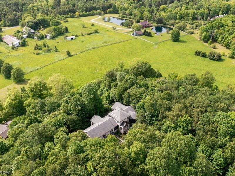 5031 Stone Ridge Drive , Richfield, OH 44286 Photo 3