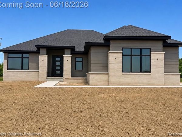 7085 Dryden Road, Almont Twp, MI 48003