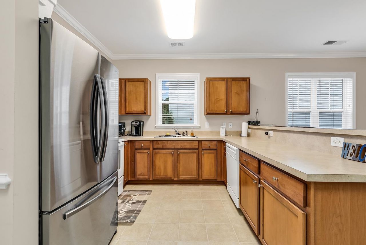 6253 Catalina Dr.  Photo 4