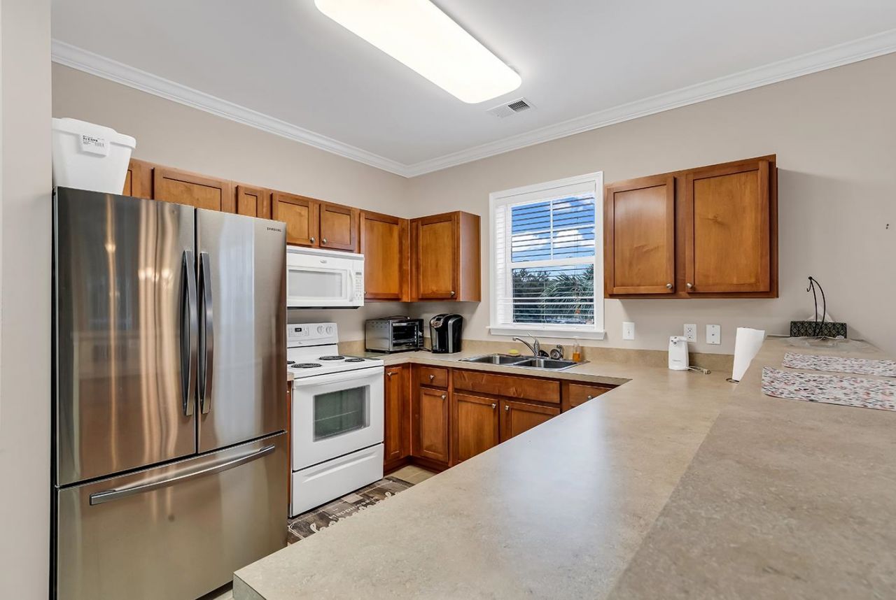 6253 Catalina Dr.  Photo 5