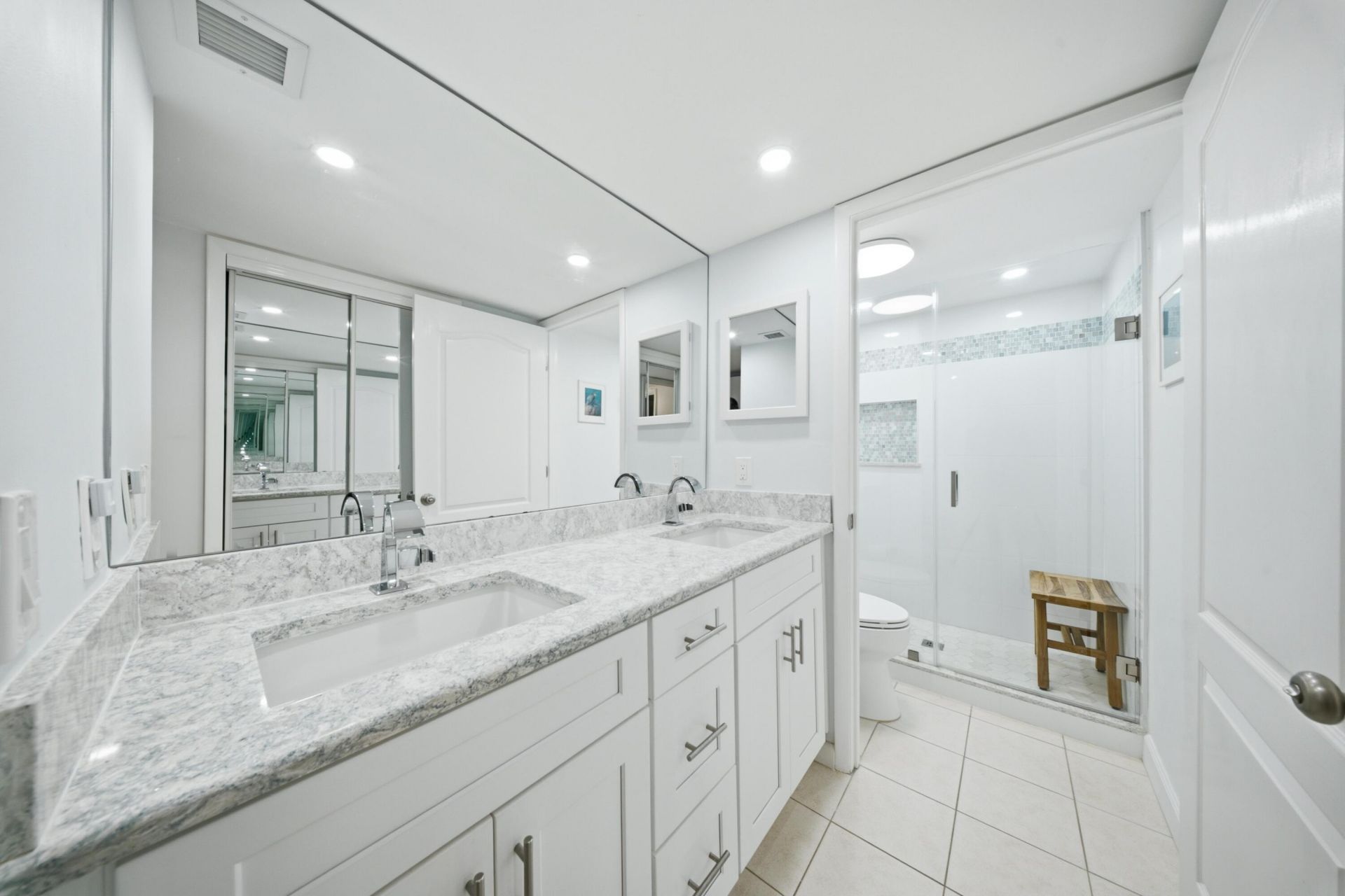 1001 W Ocean Drive, Unit 1-202, Key Colony, FL 33051 Photo