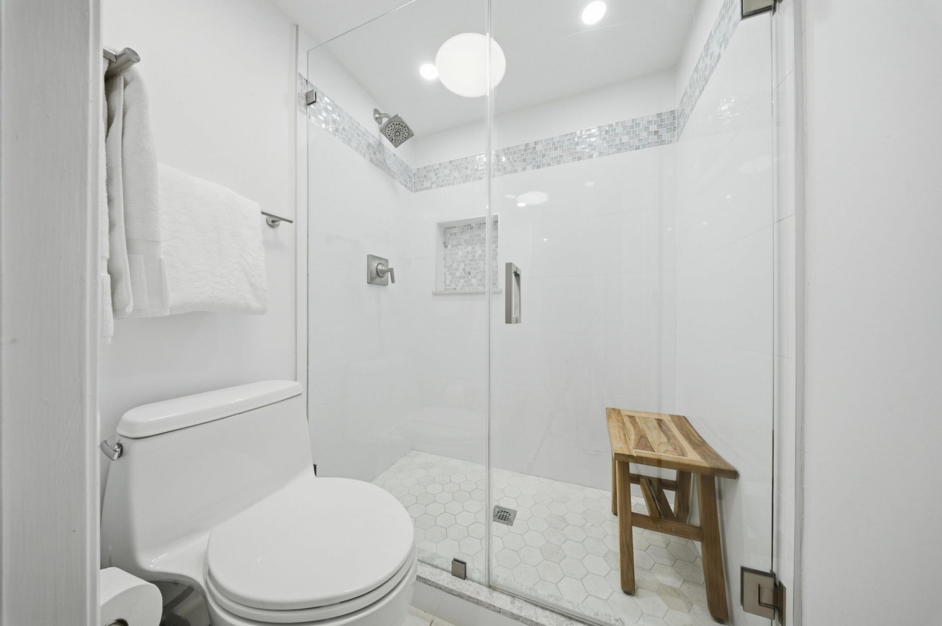 1001 W Ocean Drive, Unit 1-202, Key Colony, FL 33051 Photo