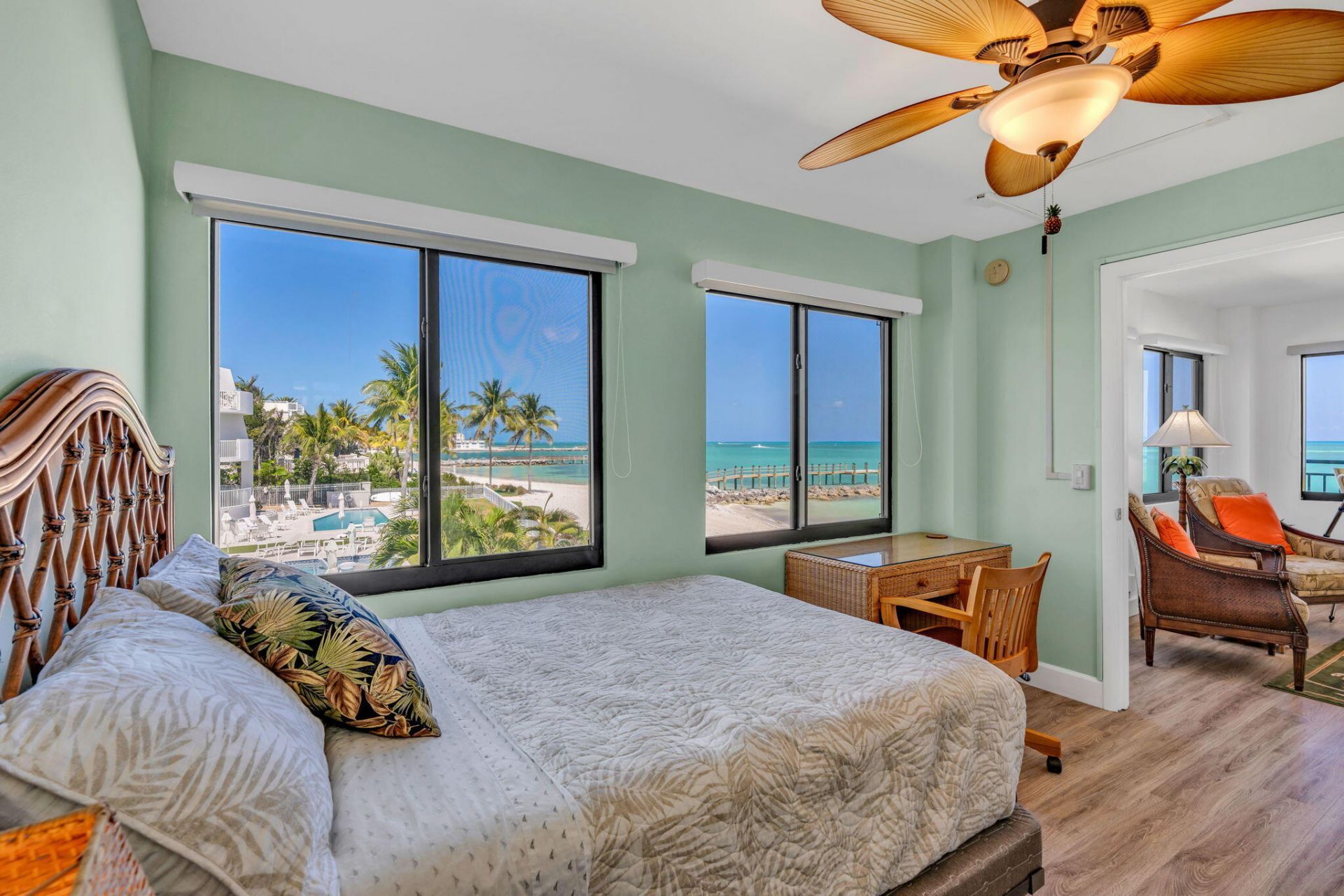 1001 W Ocean Drive, Unit 1-202, Key Colony, FL 33051 Photo