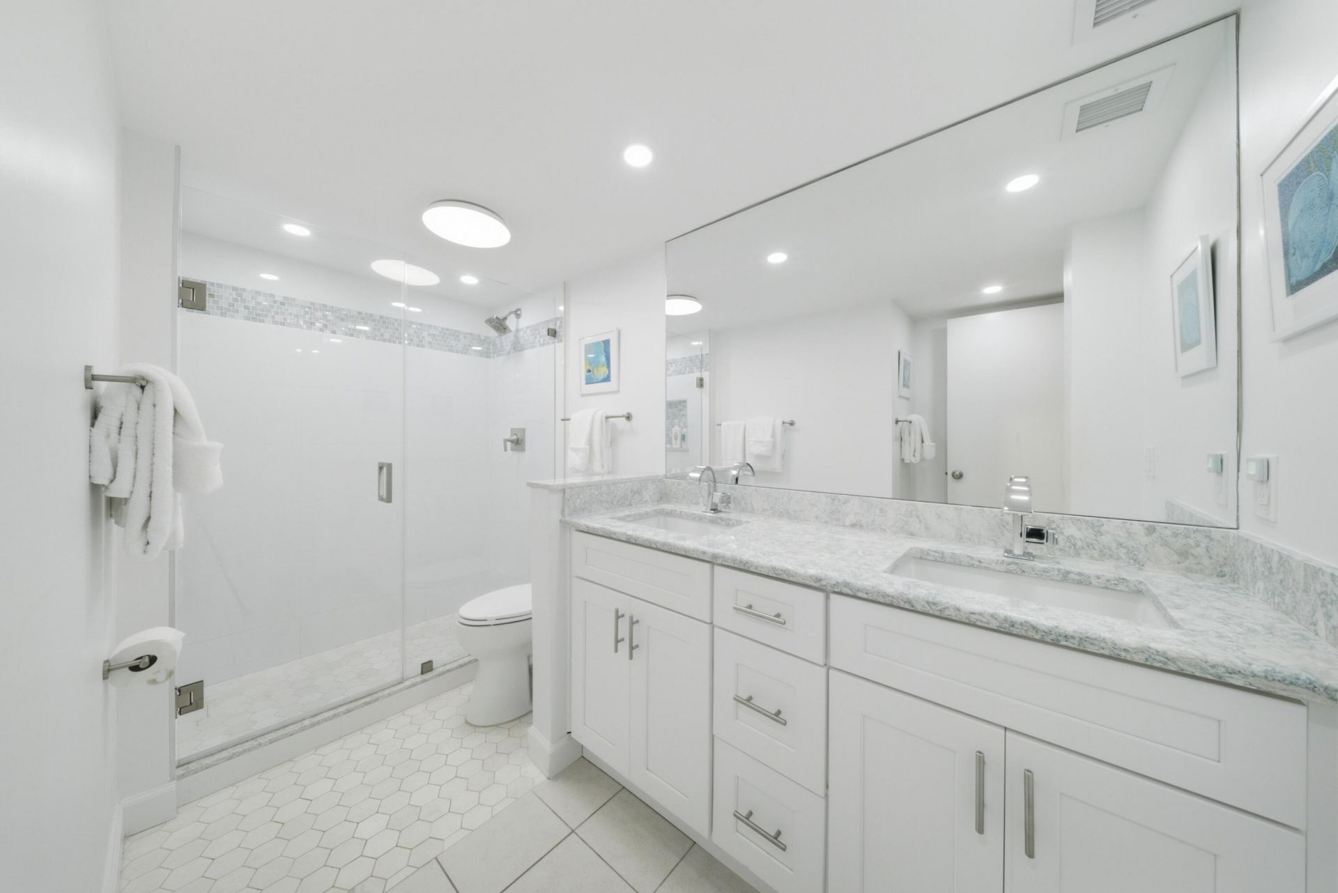 1001 W Ocean Drive, Unit 1-202, Key Colony, FL 33051 Photo