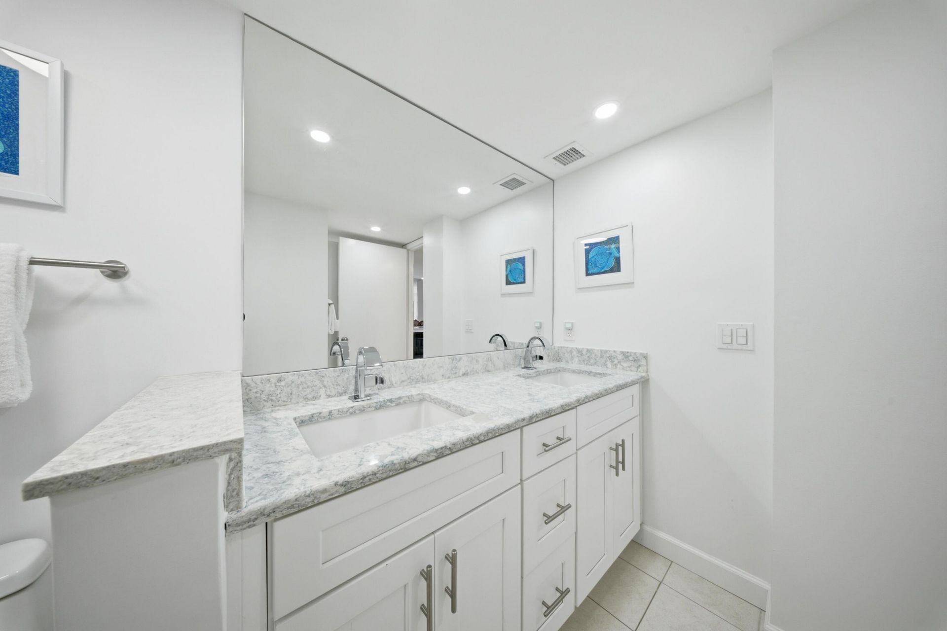 1001 W Ocean Drive, Unit 1-202, Key Colony, FL 33051 Photo
