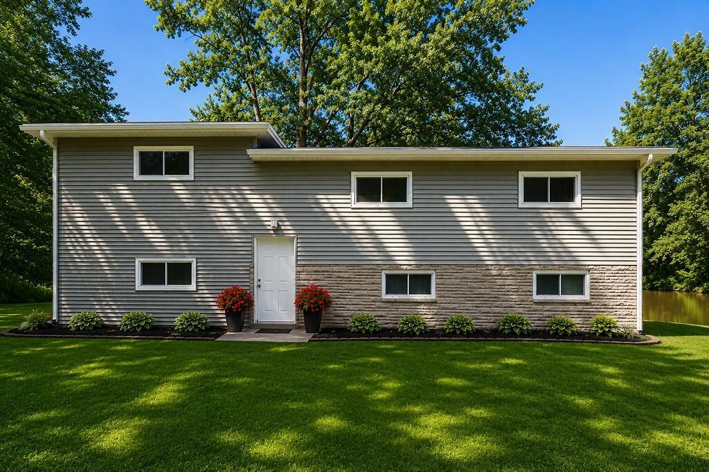 3023 N Tanner 1, Winamac, IN 46996 Main Photo