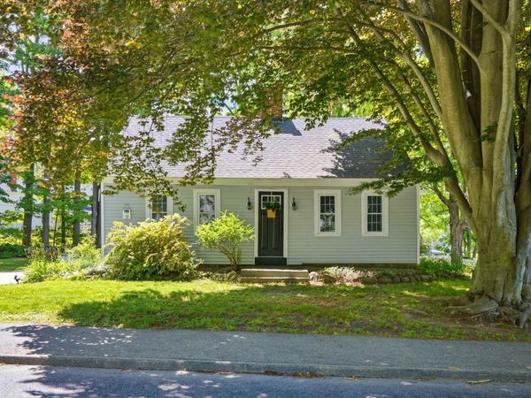 13 Nesmith Street, Derry, NH 03038