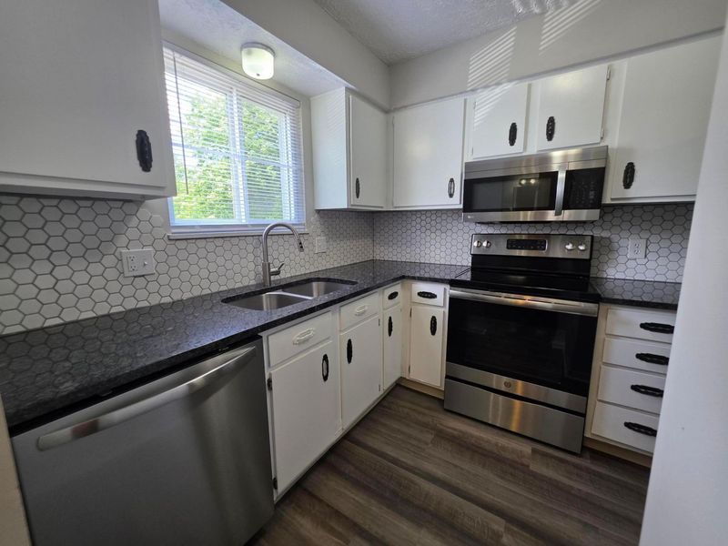 942 S Spring Road , Westerville, OH 43081 Photo 4
