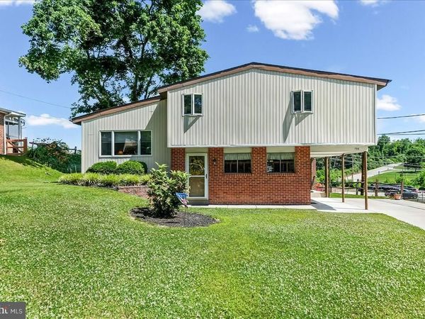 798 CAPRI CIRCLE , UPPER CHICHESTER, PA 19061
