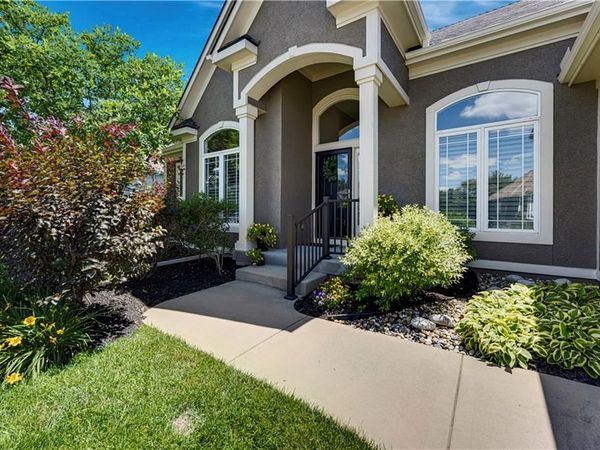 23603 W 72nd Terrace, Shawnee, KS 66227