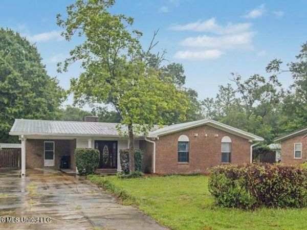 212 Old Highway 49 , Perkinston, MS 39573