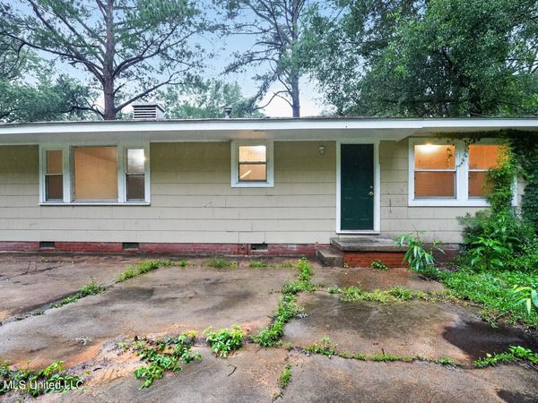 3110 Peterson Drive, Jackson, MS 39212