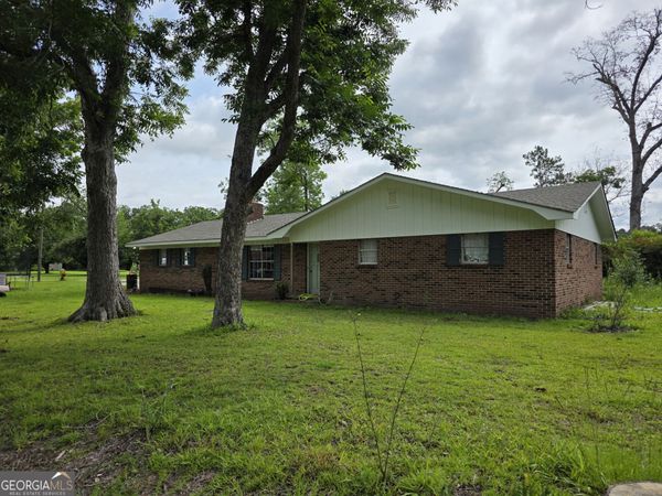 39 Waldon Street, Baxley, GA 31513