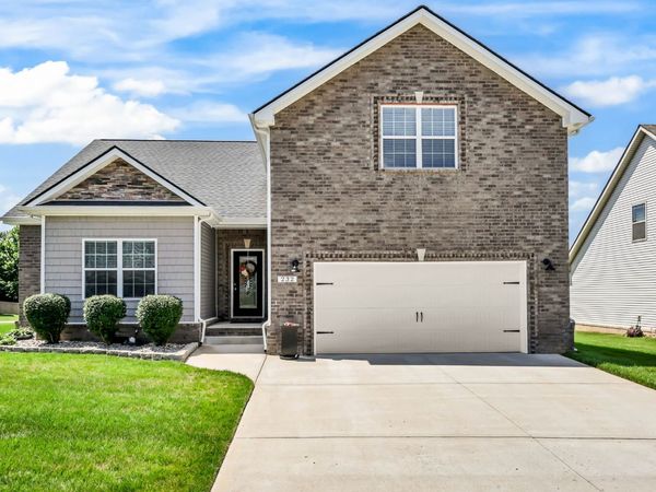 232 Ledina Ct, Clarksville, TN 37043