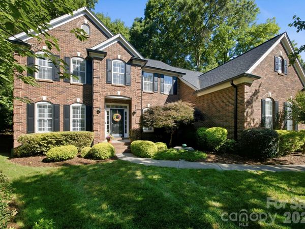16043 Agincourt Drive, Huntersville, NC 28078