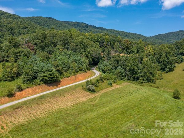 000 Locust Rough Mountain Road, Burnsville, NC 28714