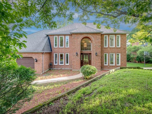2004 MUSTANG Drive , Naperville, IL 60565