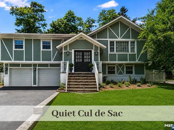 11 Stone Ridge Lane, Ho-Ho-Kus, NJ 07423