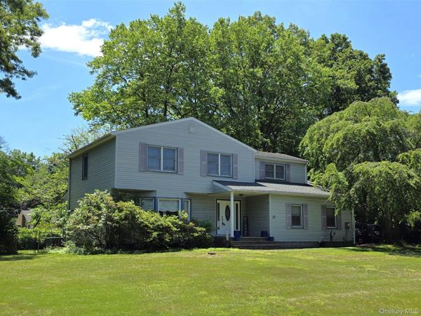 37 Dogwood Hollow Lane , Miller Place, NY 11764
