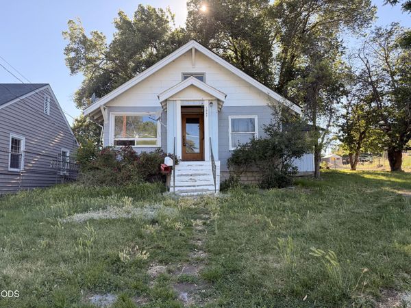 1342 Johnson Avenue, Klamath Falls, OR 97601