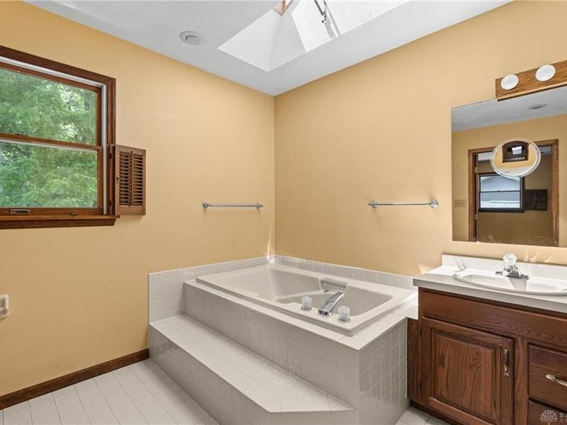 365 Twelve Oaks Trail, Beavercreek, OH 45434 Photo 40