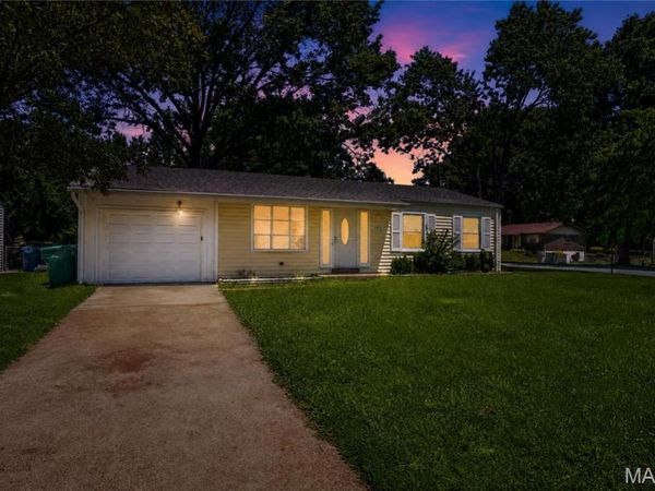 1911 Keelen Drive , St Louis, MO 63136